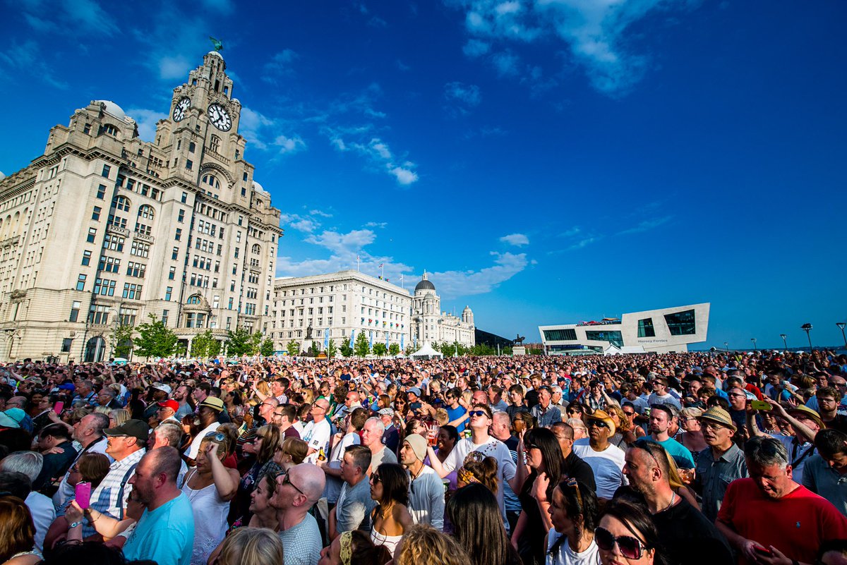 CultureLPool's tweet image. #CultureBlog | Culture allows people to feel part of something that goes beyond their own individuality. Director of Culture, Claire McColgan MBE, shares her thoughts on transforming cities. 💫🏙️👇

medium.com/@CultureLiverp…