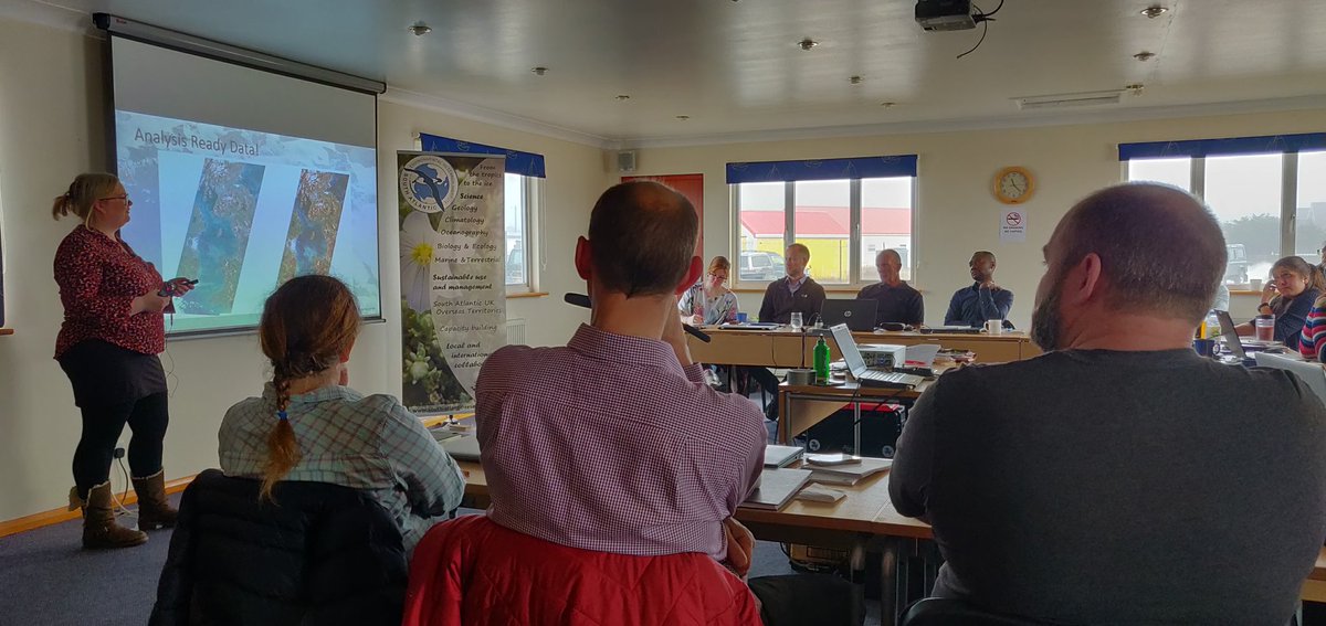 SAERI_FI's tweet image. @JNCC_UK @JonesGwawr getting everyone up to speed with #AnalysisReadyData during the @Darwin_Defra #SouthAtlanticCoastalMapping training workshop currently underway in the #Falklands