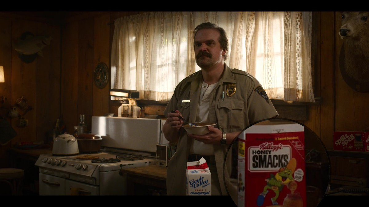 leciejewski_'s tweet photo. @netflix I think I found a minor error in stranger things... https://t.co/9mUJm9mC1h