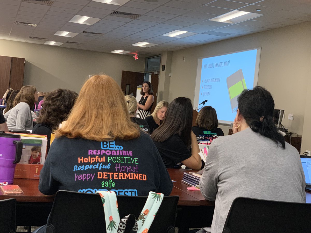 I just learned that Mark Zuckerberg is always the one in the room taking notes. <a href="/brooke_geller/">Brooke Geller</a> is reminding us to be the leader in the room, the one who is taking handwritten notes. #tcrwp #gatornationwrites