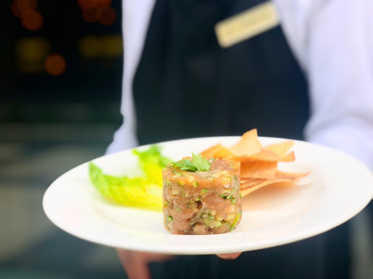 TheShoreClubCA's tweet image. TUNA TARTARE | A cool, refreshing appetizer of hand chopped ahi tuna seasoned with ponzu and jalapeño.  Available at lunch and dinner. 🍴
#tuna #tartare #ahituna #toronto #liciousto #licious #appetizer #yyzfood #torontorestaurants