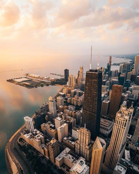 The cure to your Monday blues is this view. | 📸 IG: samuelli