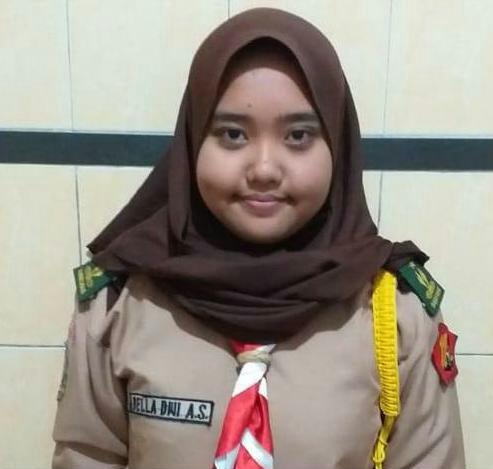 Tweeps, mohon bantu RETWEET.. Pak Tri Santoso mencari anaknya Bella Dwi AS (17th), sejak tgl 5 Juli 2019 izin pergi utk mengikuti kegiatan Pramuka di Cibubur, hingga hari ini belum kembali ke rumah di Pdk Betung Tangsel. Jika melihat hub Elshinta 021-5869000/WA 0811806543. Trims