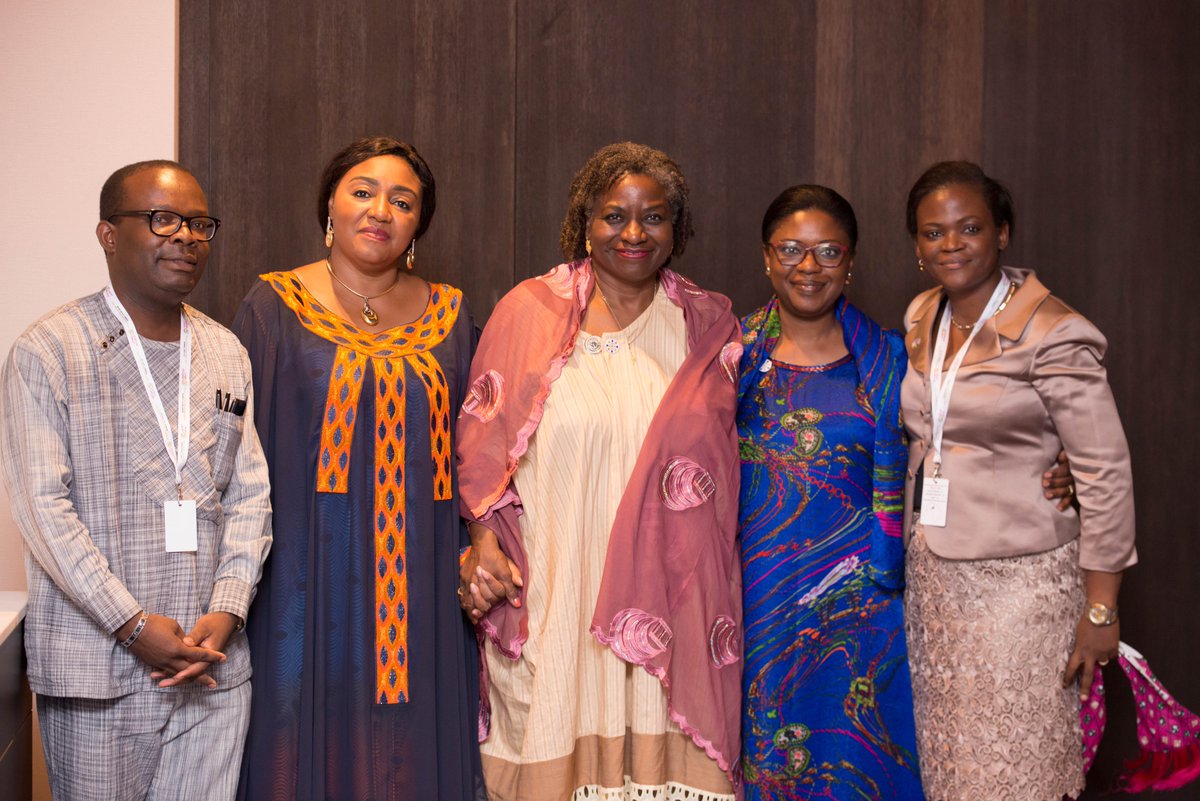 DeniseNyakeru's tweet photo. Nous avons abordé plusieurs questions d’intérêt commun, notamment notre contribution à un avenir meilleur pour nos jeunes filles en #RDC. Il est plus que temps d'accélérer et concrétiser notre engagement. Du concret !
@UNFPA @UNFPARDC #PlusFortes #SommetUA2019 #OFLAD https://t.co/h58U57PRtk