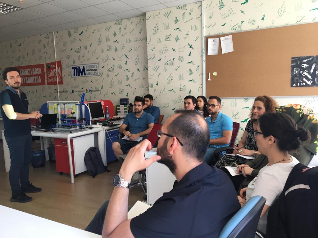 Denizli TİM-TEB Girişim Evi 2019 1.Dönem TÜBİTAK 1512 BİGG Step Up programı kapsamında, “İş Planı Eğitimi”, Pamukkale Teknokent ön kuluçka ofisi ve Denizli Hacerspace çalışma alanında gerçekleşmiştir.@lhanKkkaplan1 <a href="/PauTeknokent/">Pamukkale Teknokent</a> <a href="/pautto/">Pamukkale TTO</a> <a href="/TEBleGirisim/">TEB'le Girişim</a> <a href="/denizlihs/">Denizli Hackerspace</a>