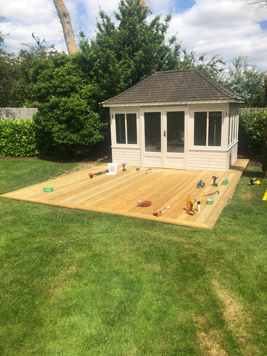 Our skilled tradesmen have repaired and redecorated this summer house on the Felixstowe Coast, and installed a decked area for entertaining. 
Why not get in touch to discuss your home improvements
info@turners-construction.co.uk
01394 613131
#felixstowe #summerhouse #decking