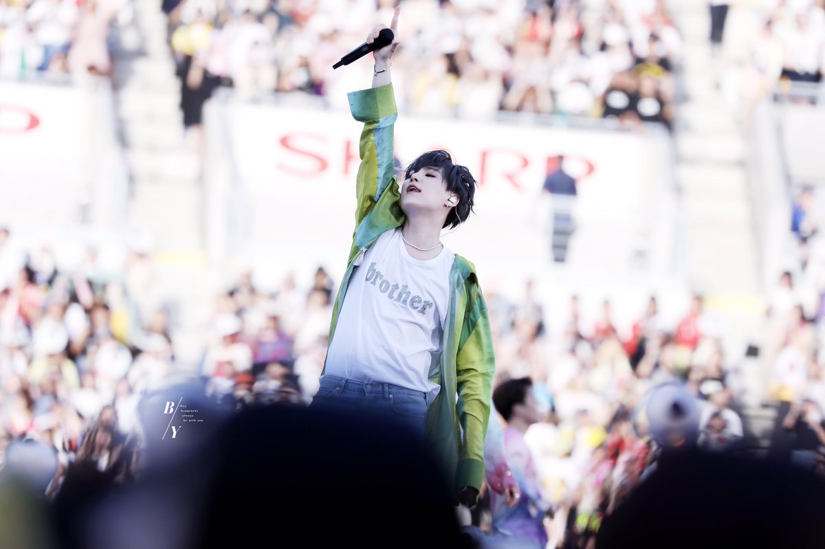 bewithyou_93's tweet photo. 190706 SYS 오사카 고화질 HD

#BTS⁠ ⁠⁠ ⁠⁠#방탄소년단 #SUGA #슈가 @BTS_twt https://t.co/zz9j2but0u