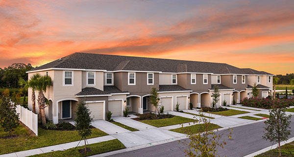 A new #townhome #community is coming to #PalmettoFL! Join our #VIP list to learn more about Edgestone at Artisan Lakes: fal.cn/32Oug