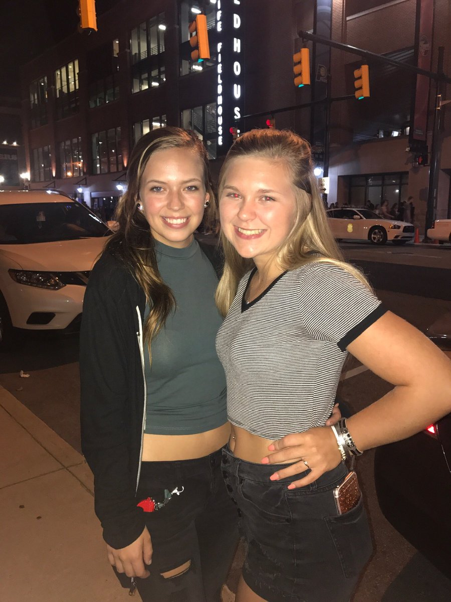 Sydney_Marks13's tweet photo. Happy 22nd to my forever BFF! I love you with all my heart and I can’t wait to go out with you next year 😘 I hope your feelin 22! ✌🏻💕 @taylor_ackerly https://t.co/1Q3zmEXSQk