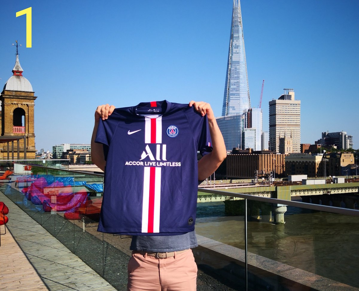 SuperCazarre's tweet image. Voilà mon #SUPERconcours

1- Maillot PSG 2019/20 (L)
2- Kit PSGxJordan (L)
3- Survêt complet PSG (M)
4- Maillot Équipe de France (L) +  bonus maison

Pour participer:
➡️ RT + follow
➡️ Commente selon ton ordre de préférence (ex: 1423..)

QUATRE vainqueurs parmi les RT ce Vendredi