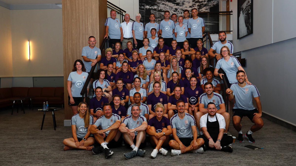 So many emotions over the last few weeks but just wanted to say a big Thank You for all your support for the @lionesses 
Always an honour to wear the @england shirt + be alongside such a special group of people! 
Time to rest + be hungrier than ever for next season! 😘