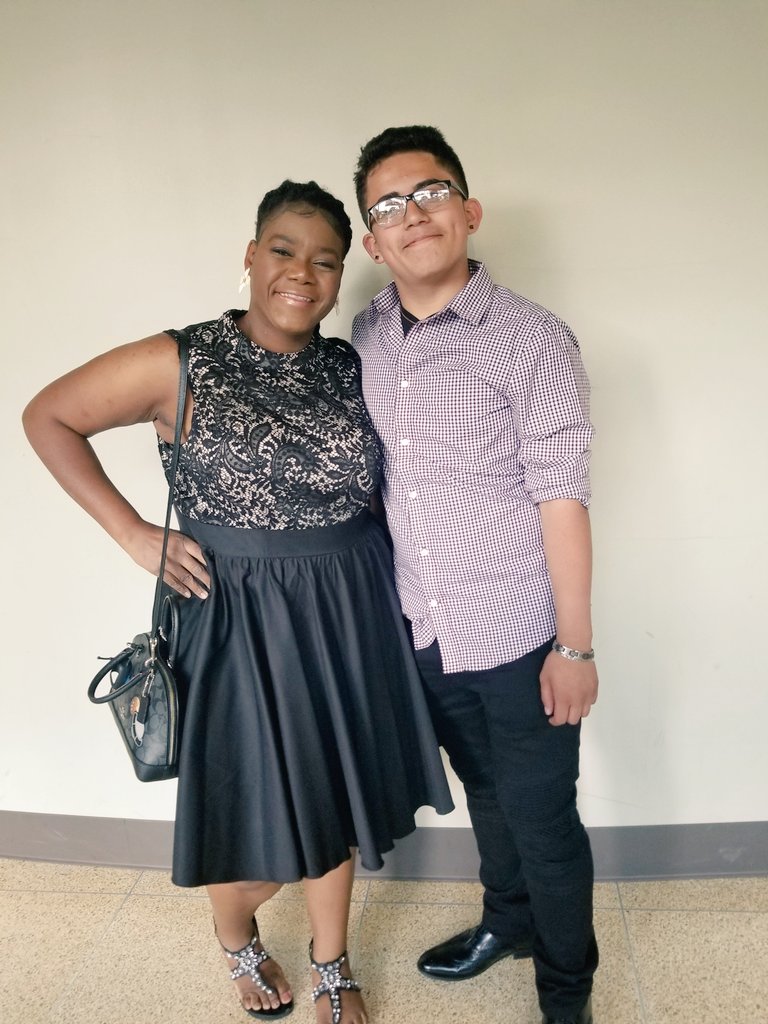 MissCharlesBio's tweet photo. Celebrating 3 years of hard work with my 9th graders at their 9th grade dance. From 7th grade to brilliant mind in the blink of an eye! ❤💃🏾🥳 https://t.co/inQiKSowBU