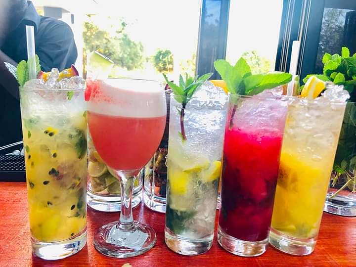 mthimbanology's tweet photo. A variety of packages now available, be it a gin bar, cocktail bar or beer bars. Quotations can be custom made to suit your desired budget as well. Call / whatsapp 0659322992 or email info@bluewavemobilebar.co.za  for all your bookings. #KairoTurns4 https://t.co/MzznLPQhOB