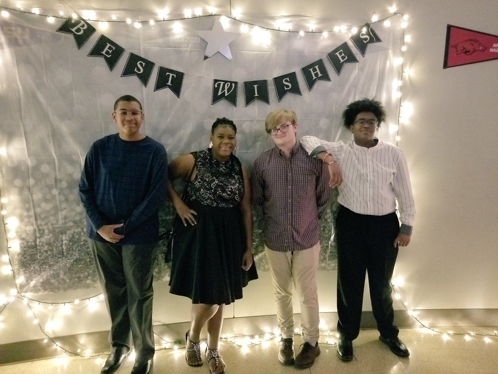 MissCharlesBio's tweet photo. Celebrating 3 years of hard work with my 9th graders at their 9th grade dance. From 7th grade to brilliant mind in the blink of an eye! ❤💃🏾🥳 https://t.co/3eOnxjFFmn