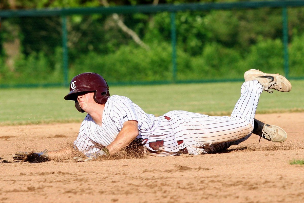 UKBaseball's tweet photo. 🚨 APB: There's a burglar on the basepaths on the Cape 🚨
@CamAHill24 ranks fourth in the @Official_CCBL with eight stolen bases this summer! 🏃 #RunCamRun #WeAreUK #SummerCats
(📷 @CotuitKettleers) https://t.co/Nvn0riLncz