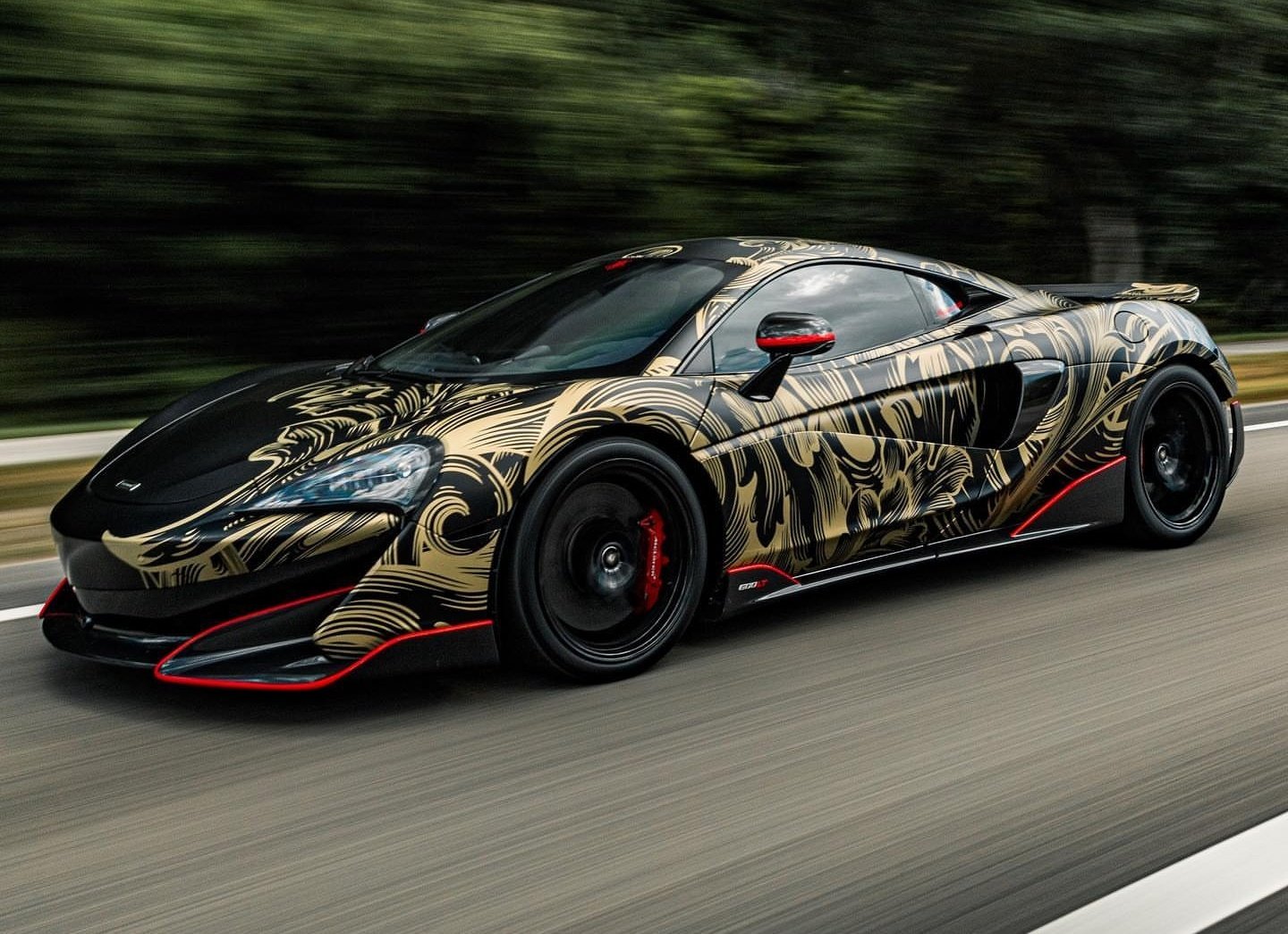Макларен 720s винилы