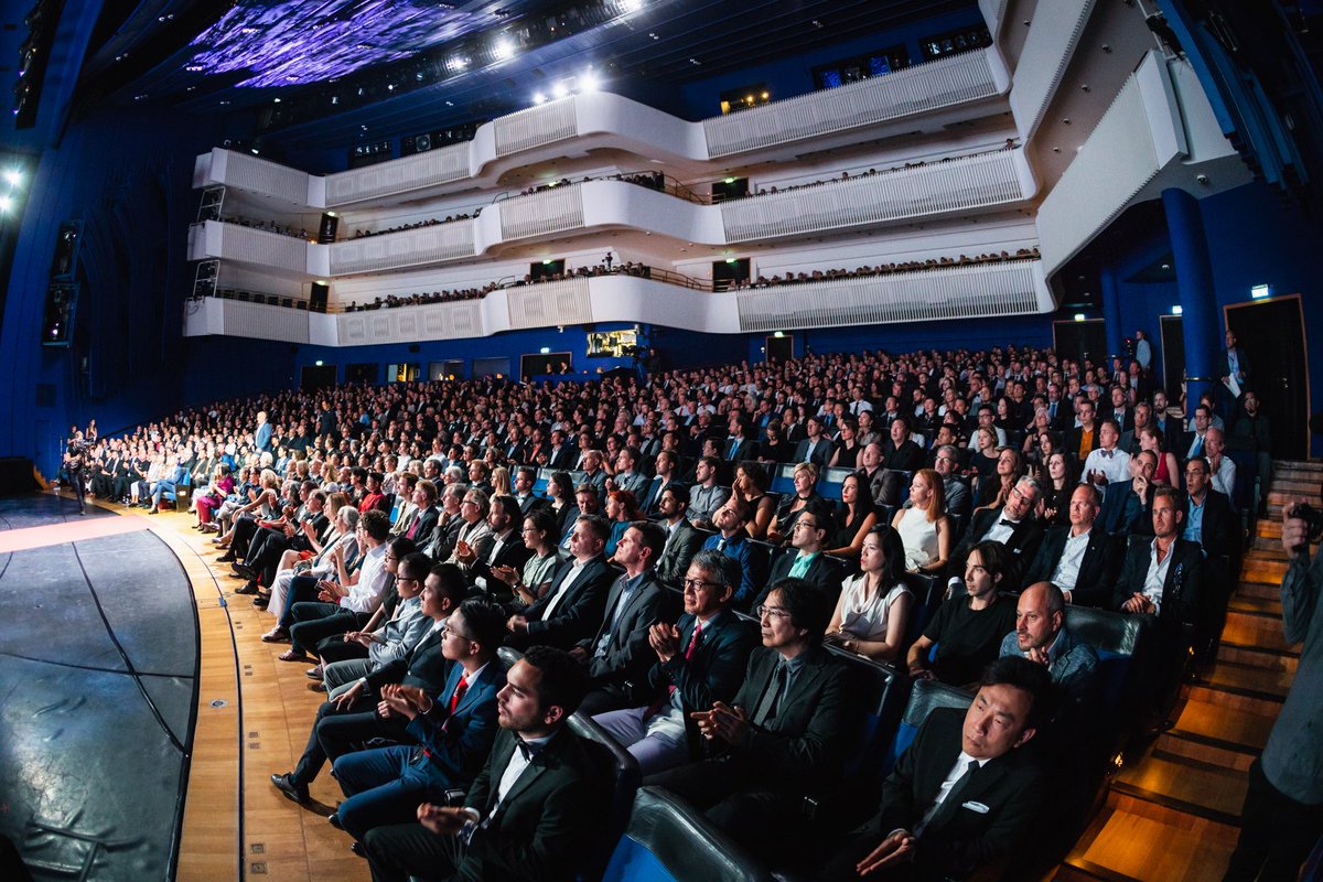 rakporcelaineu's tweet image. The red carpet is rolled out! Tonight is the night. 

Follow us for more updates from the 🔴 award ceremony!

📸 courtesy of #RedDotDesign, Award Ceremony 2018.

#MakeSureItsRAK #reddotwinner #designaward #productdesign #industrialdesign #designexcellence #gooddesignrocks