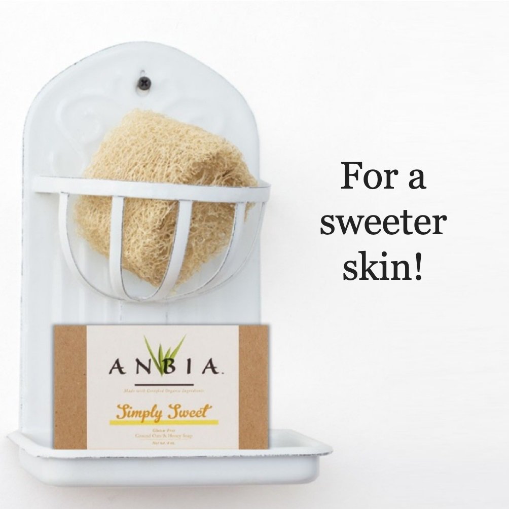 ANBIAskin's tweet photo. Your skin loves honey in the summertime! Moisturize with the rich nutrients of our #SimplySweet Bar Soap: organic honey and organic ground gluten-free oats among other ingredients 🐝🍯💛 #AnbiaSkin #SkincareProducts #SkincareRoutine #MondayMorning #MondayMotivation https://t.co/zonOHyNigV
