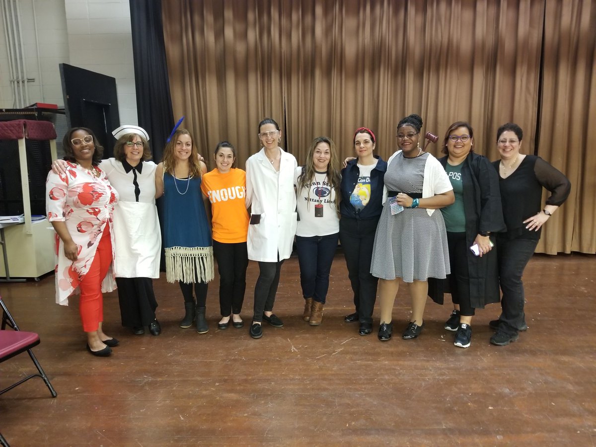 MissCharlesBio's tweet photo. I was Dorothy Vaughn and Ms. Claiborne was Oprah for the Womans History Performance! https://t.co/HvZtzxNF2C