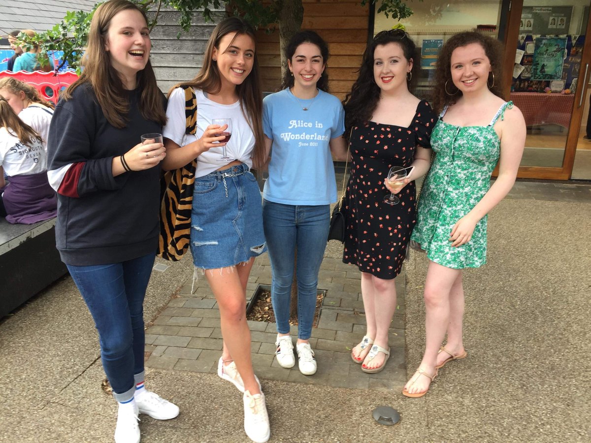 RHSAlumnae's tweet photo. Royal High School Bath Prep were delighted to be joined at their recent production of Alice in Wonderland by some of the cast of the original Alice production at the Junior School - RHS Class of 2018 alumnae who performed Alice in 2011.

Curiouser and curiouser ...! https://t.co/379lE6VbJF