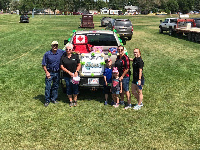 asbg's tweet photo. It was a great day at the Coaldale Candy Parade!  #absugar22 #candyparade https://t.co/hSym9wLyf3