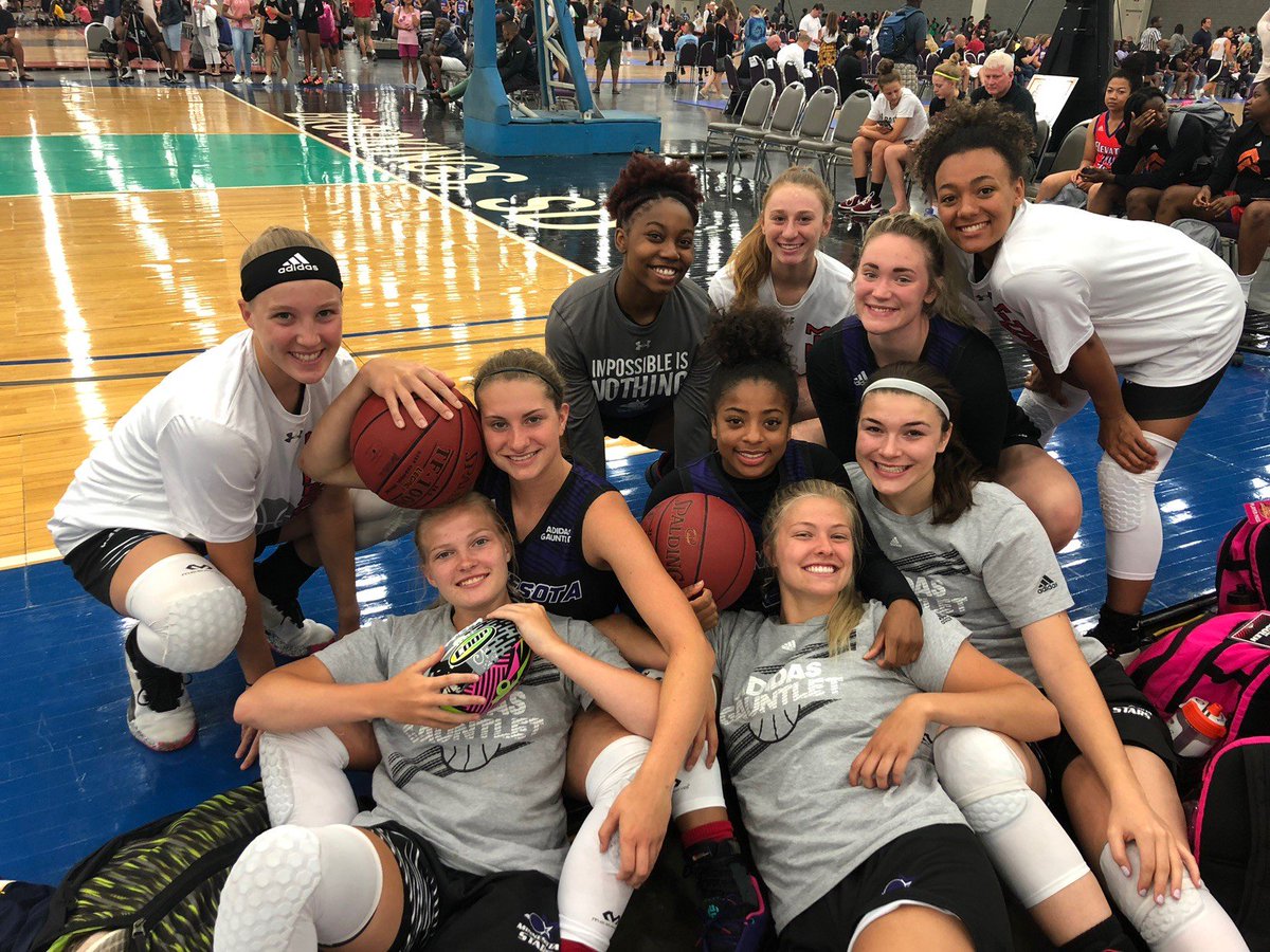 girlsbball247's tweet photo. Great team win today!! Looking forward to Indianapolis.
#viewingperiod
#MNStarsfam https://t.co/FaLFoJWzdw