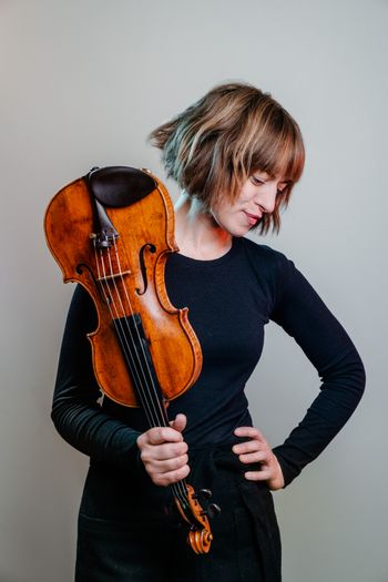 Tix are now on sale for <a href="/penkfest/">Penkhull Festival of Music & Art</a> 2019! Best way is to book online through <a href="/TicketSource/">TicketSource</a> here: bit.ly/2PvS5JL. We look forward to seeing you all, and to some fantastic music &amp; art making! (pic. <a href="/fhvln/">Fenella Humphreys</a> - performing Fri with <a href="/45thompson/">Robert Thompson</a>)