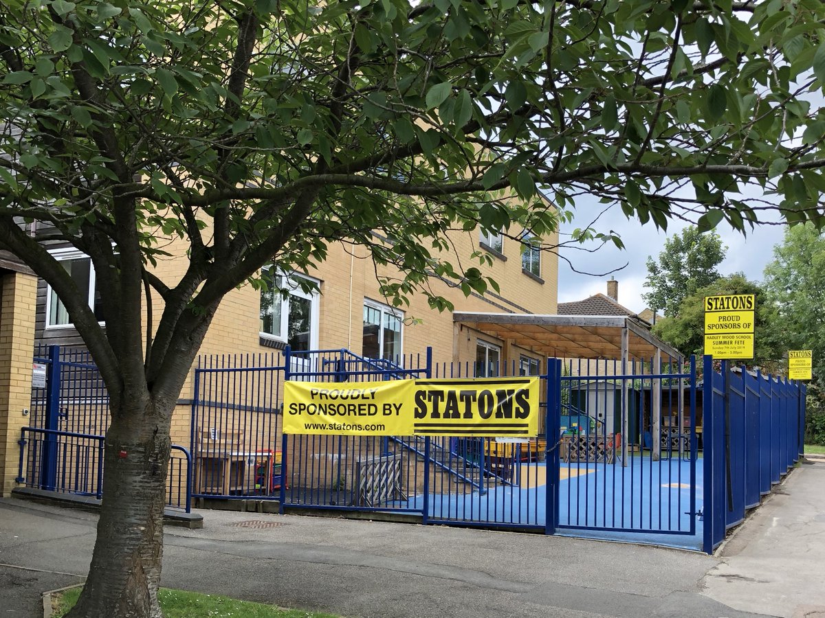Statonsllp's tweet photo. A few photos from the Hadley Wood School fete on the weekend! We hope everyone had a fantastic day
#HadleyWoodSchool #HadleyWood #Statonsproperty #homesforsale https://t.co/AL1p5aI0KM