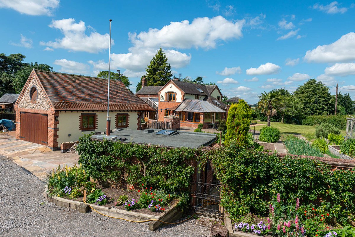 bakerwynne38's tweet image. Property No. 6  - The Holding, a property situated in a rural location in #Blakenhall with #land extending to 4.5 acres  onthemarket.com/details/718286…  OnTheMarket.com ☎️01270 625214 for further information 🏡
