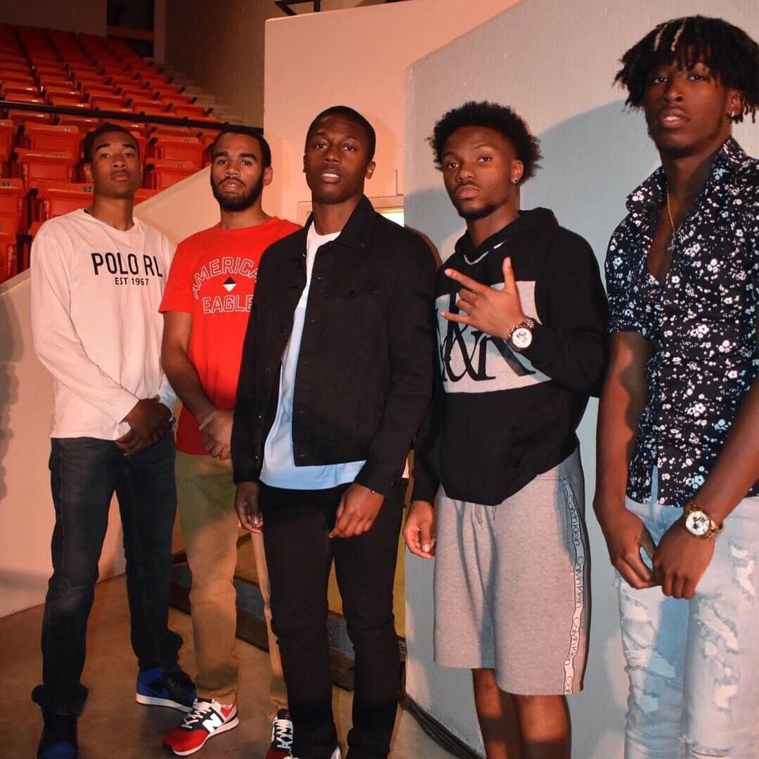 qdizzy101's tweet photo. Just cuz I don’t have any pics on here🤷🏽‍♂️ https://t.co/jl6UNI27iJ
