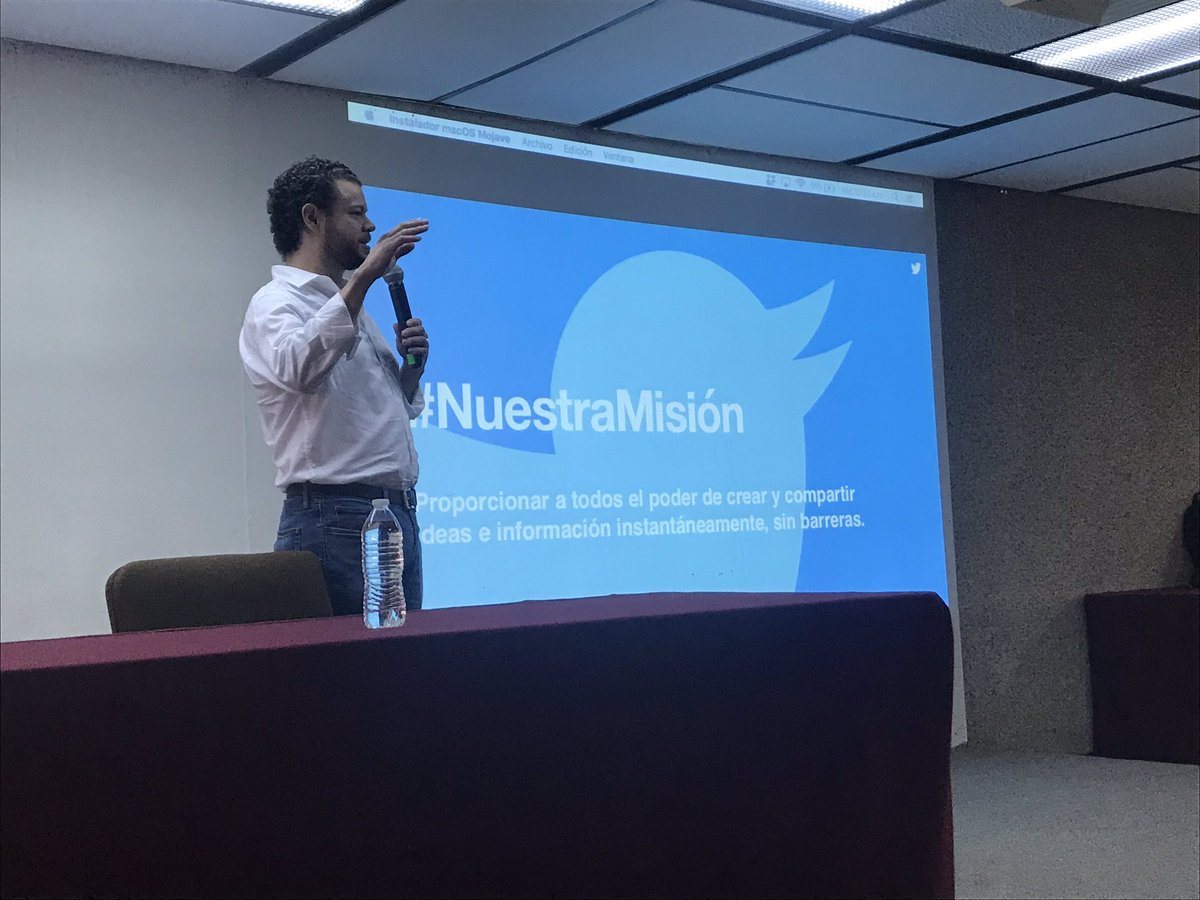 Carlitoslopez13's tweet photo. Mañana de capacitación 😎 “El ABC de Twitter para Gobierno” ¡Muchas gracias por la invitación! @marcelcarrillog y @gpenafiel IMS TWitter Gobierno Latinoamérica 
#TwitterGov @SEDESOLSin @sinaloagobmx @RicardoMadridP https://t.co/6yMtGd9l7m