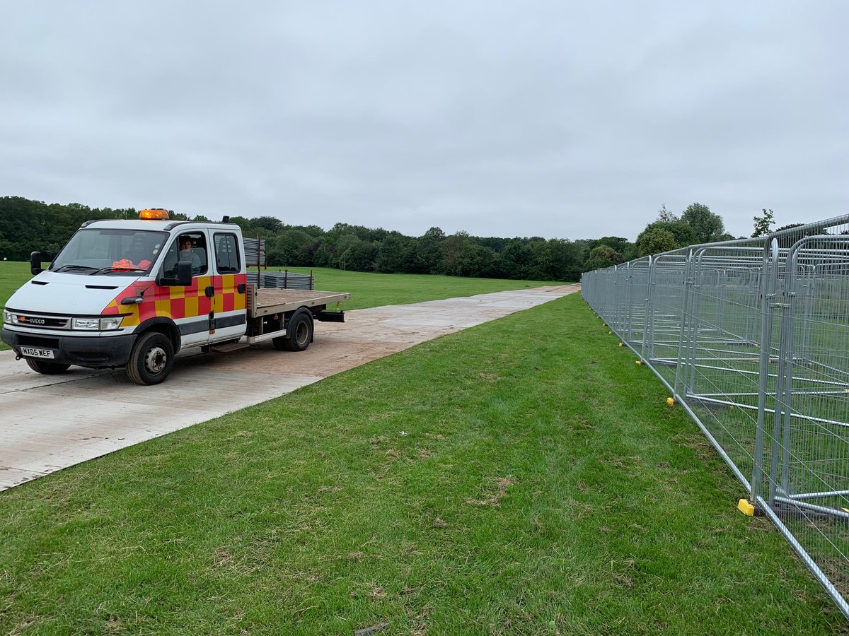 day1 ⁦<a href="/godivafestival/">Godiva Festival</a>⁩ G8 #herasfencing build 75% complete looking forward to finishing tomorrow #teamalpha