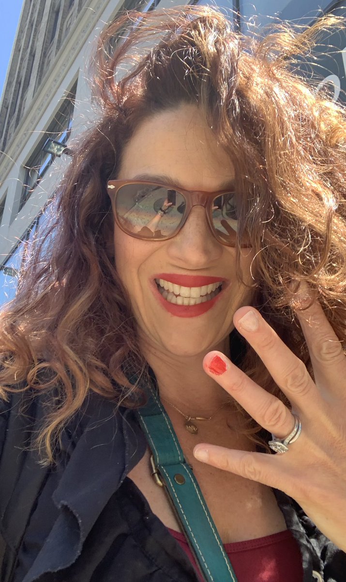 AlliJoseph's tweet photo. On Wednesdays at @Salon  we wear red...for our #moms. It was great to interview this #icon of magic, and hear how pro-women/girls’ empowerment in magic (and ed.) he is. It’s @pennjillette, whose Penn &amp; Teller:#FoolUs w inspo and partner Teller’s on @TheCW👊🏽👊🏼👊🏾👊🏻. #uhohitsmagic https://t.co/p6Oe38uNhV