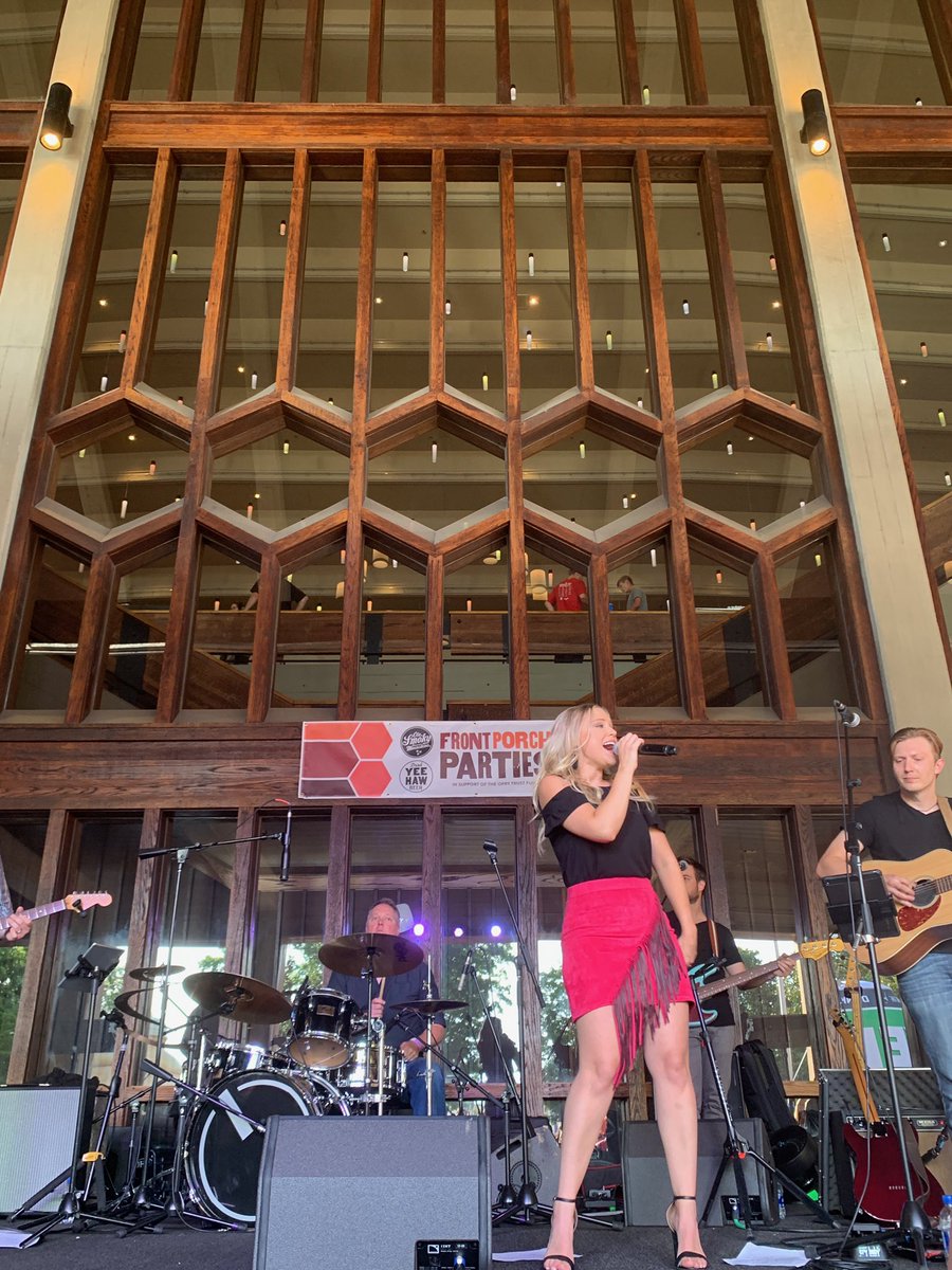 Emily Minor tweet media