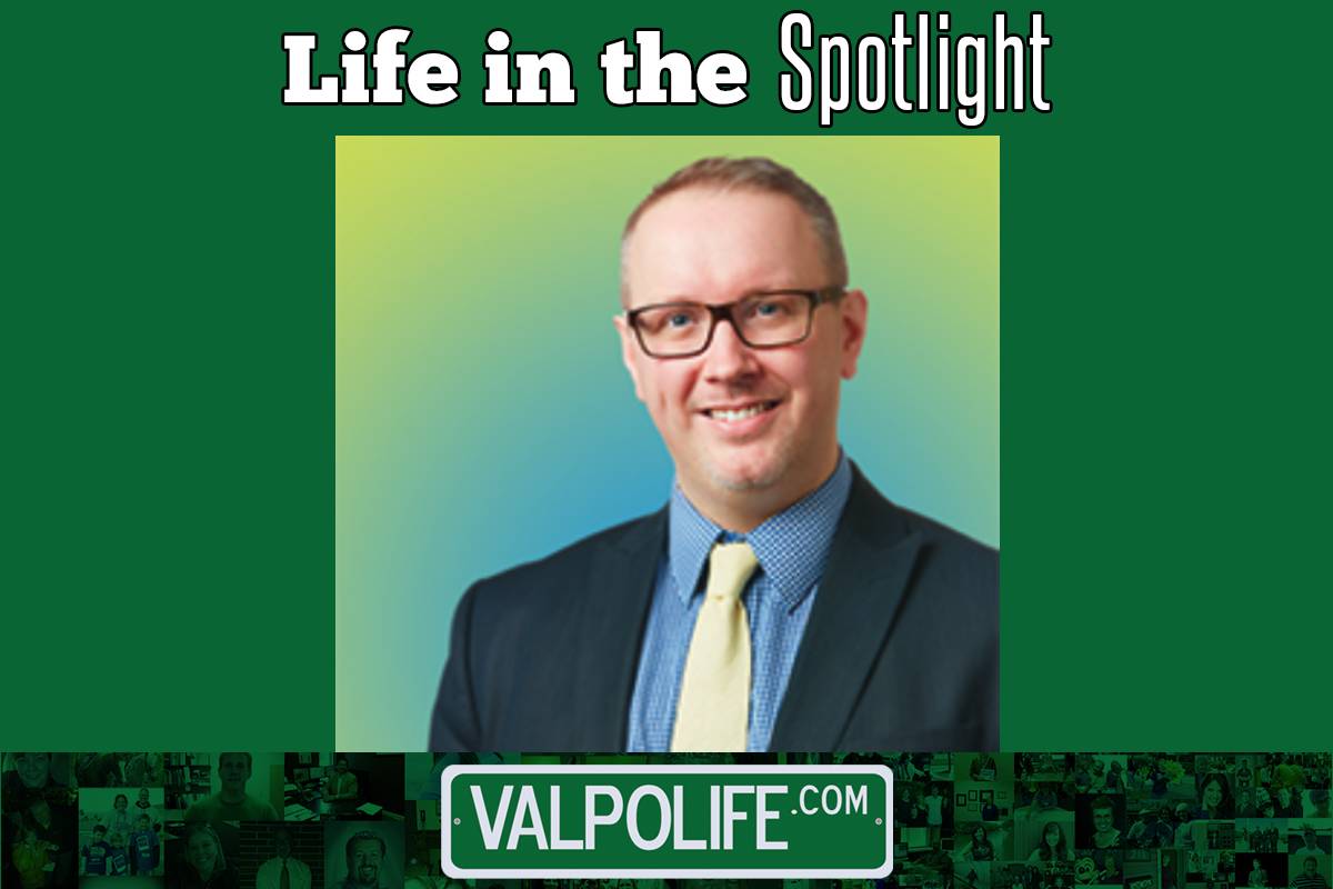 ValpoLife's tweet photo. This week's #ValpoLifeintheSpotlight features @kurtgillins
Meet the man who has done so much for our community as the face of the Valpo Chamber, including filming a video in swim trunks and a tank top in downtown Valpo during the #WinterVortex.
https://t.co/31uRoplpzg https://t.co/bNR5nzCbdK