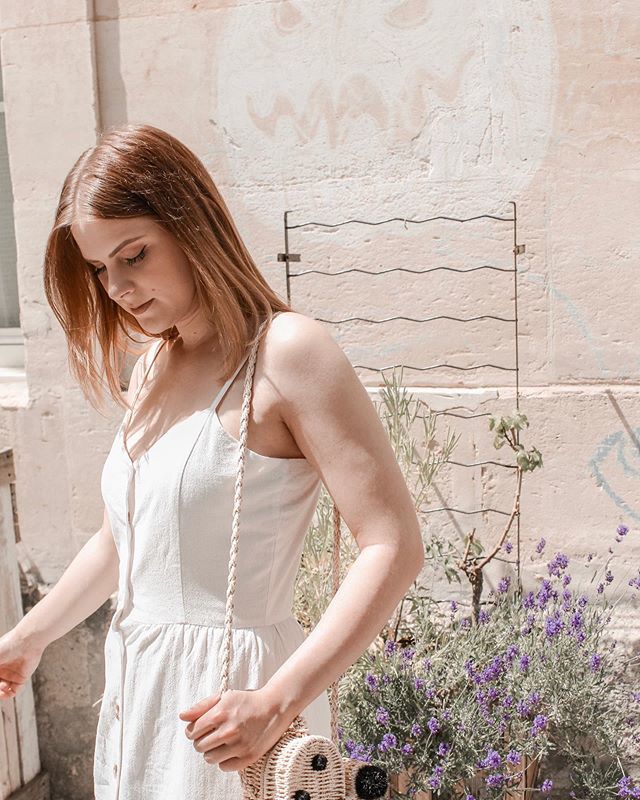 manguepoudree's tweet photo. PERFECT PHOTO SPOT 📸
Tellement fan des photos que mon chéri prend et du joli spot photo qu’il m’a trouvé. C’est une toute petite rue du centre ville de #Reims avec plein de fleurs et de décoration 🌿
___
#tenuedujour #lookdujour #whatimwearing #bizzbee #hivency @hivency #inst… https://t.co/ygpo9a3CbL