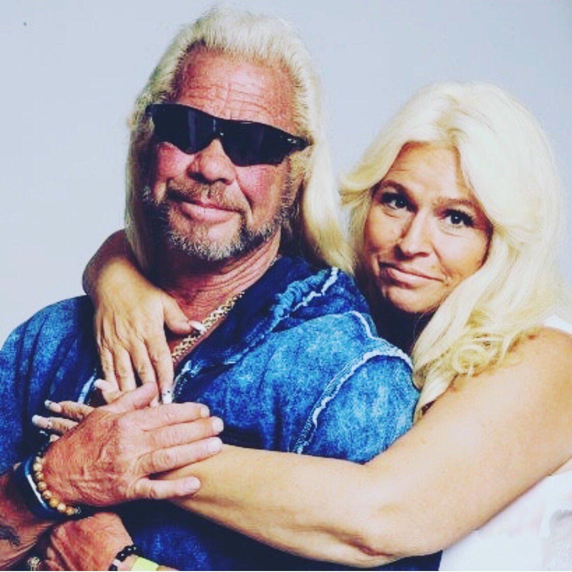 Tablesaltandtea's tweet photo. @DogBountyHunter, dog I am so sorry to hear of Beth’s passing. You have no idea how much your family had an impact on mine. My heart hurts for you as a daughter, a wife and a mother. I pray for strength for you and the entire family. Hug your kids a little tighter for me! ❤️❤️ https://t.co/xyeKkU1tl1
