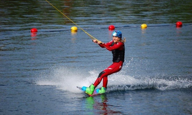 VisitTheQuays's tweet photo. .@SalfordWSC have a range of activities and course available, suitable for all ages and abilities. All sessions are great value with quality coaching, alongside excellent equipment and facilities. Find out more here: https://t.co/Wa8YNc4p5C #TheQuays #QuayTips #VisitTheQuays https://t.co/rqzY096jfZ