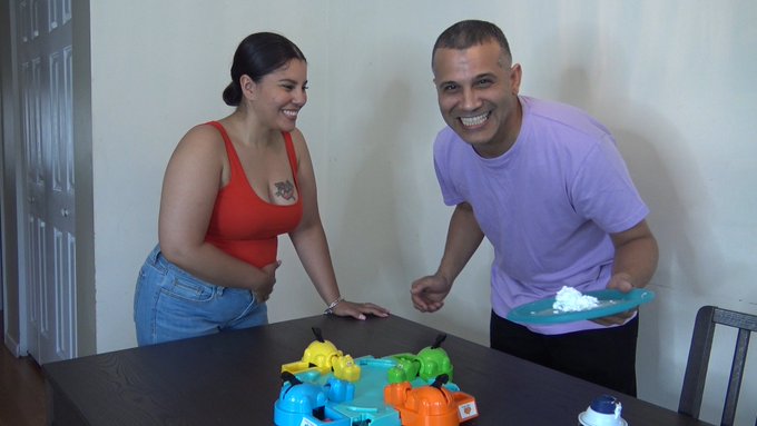 HUNGRY HUNGRY HIPPOS CHALLENGE LOSER GETS PIE FACED VIDEO: https://t.co/8E4FXNOrS7 https://t.co/nEAv