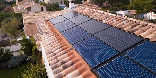 DualSun_fr's tweet photo. "Un panneau solaire hybride révolutionnaire" 🌞
Jérôme Mouterde, PDG et co-fondateur de DualSun, présente le panneau solaire hybride dans l'article de @LaTribune ✔
Article: https://t.co/4tO3x7M0HQ

Pour plus d'infos sur le produit: https://t.co/ZdBK0VYZ7b https://t.co/MzNdz9M1Fv