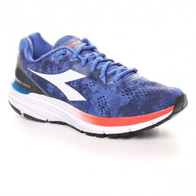 Chrimatic88's tweet photo. Mythos blue shield 3. Definitely a decent pair of running shoes. Bought from Teamsport https://t.co/NgWaDJY90t