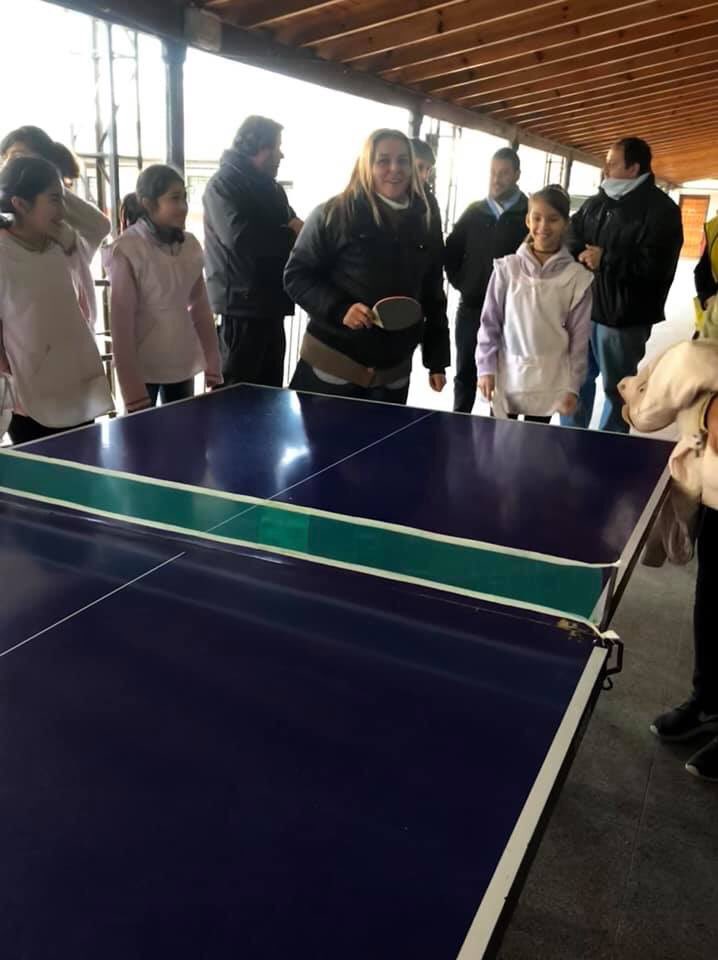 volverajugarorg's tweet photo. Empresas Argentinas siguen apostando por un país más inclusivo. Gracias Gustavo Gomez, Almar Tenis de Mesa hoy donamos una mesa a la escuela pública nro 19 “Martín Fierro”, ubicada en rincón de Milberg, Tigre. El Ping pong nos une !! https://t.co/4zPBQXf9ha