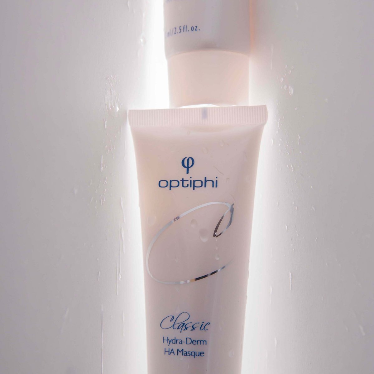 optiphi's tweet photo. Add more lustre to your skin after exfoliation with the optiphi Classic Hdyra-Derm HA Masque. With Hyaluronic Acid and Imperata Cylindrica Extract as main actives, your skin’s youthful glow will be restored.
#winterskin #dullskin #radiance #leaveonmask #facemask #skincare https://t.co/RSItmNM5Vi