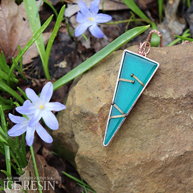 ICEResin's tweet photo. Turquoise Blue Pendant by Melissa Winters https://t.co/pLeRUN7C7q https://t.co/17aexT1Yd1