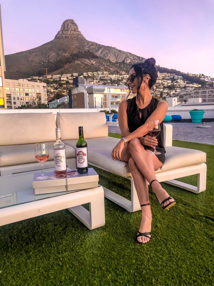 pilarnoriegaj's tweet photo. Enjoying the new Radiant Red and Ravishing Rosé #AlmostZero @vanloverenwines ✨ #DrinkAlmostZero #VanLoverenWines
🍷 38 glasses have the same #alcohol content as 1 glass of normal wine
🍊 10 glasses have the same #sugar content as 1 glass of #orangejuice https://t.co/PEzK8CyR4o