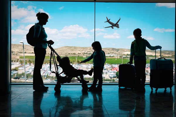 ZippyShell's tweet photo. Planning a vacation with kids soon? Use these tips to ensure you have the perfect vacation with your family! #vacationtips #travelingwithkids #travelingtips #zippyshell https://t.co/hyKconY3fk https://t.co/m7pSSypB8P