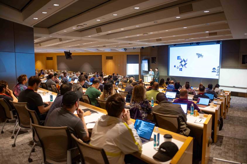 QueryConf tweet media