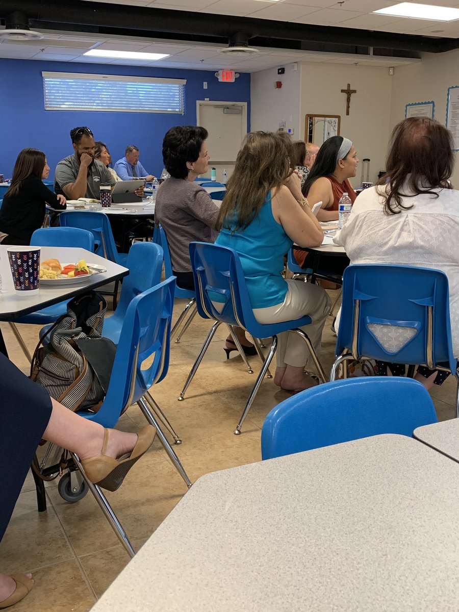 NVschoolChoice's tweet photo. Great turnout at our Marketing and Student Retention and Legislative Recap! Thank you school leaders for taking time from your busy schedules. There are about 30 different schools participating today. #nved #nvleg https://t.co/At5DzjtAcW