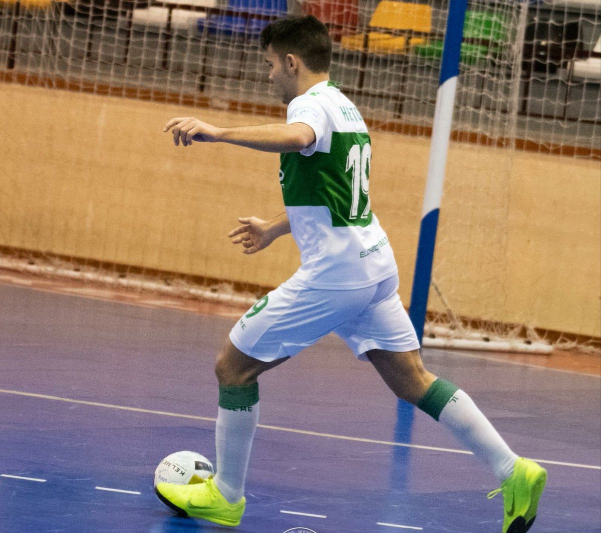 FSWeb2008's tweet photo. 🔵 @Hector_jover nuevo jugador del Mengibar
✔️ Jover, se une las incorporaciones ya anunciadas del meta Jesús Gómez y
el ala-pívot Álvaro Vera, que reforzarán una plantilla
#lnfs #futsal #mengibarfs #rfef #laliga #gol https://t.co/HSrAPkvY7f