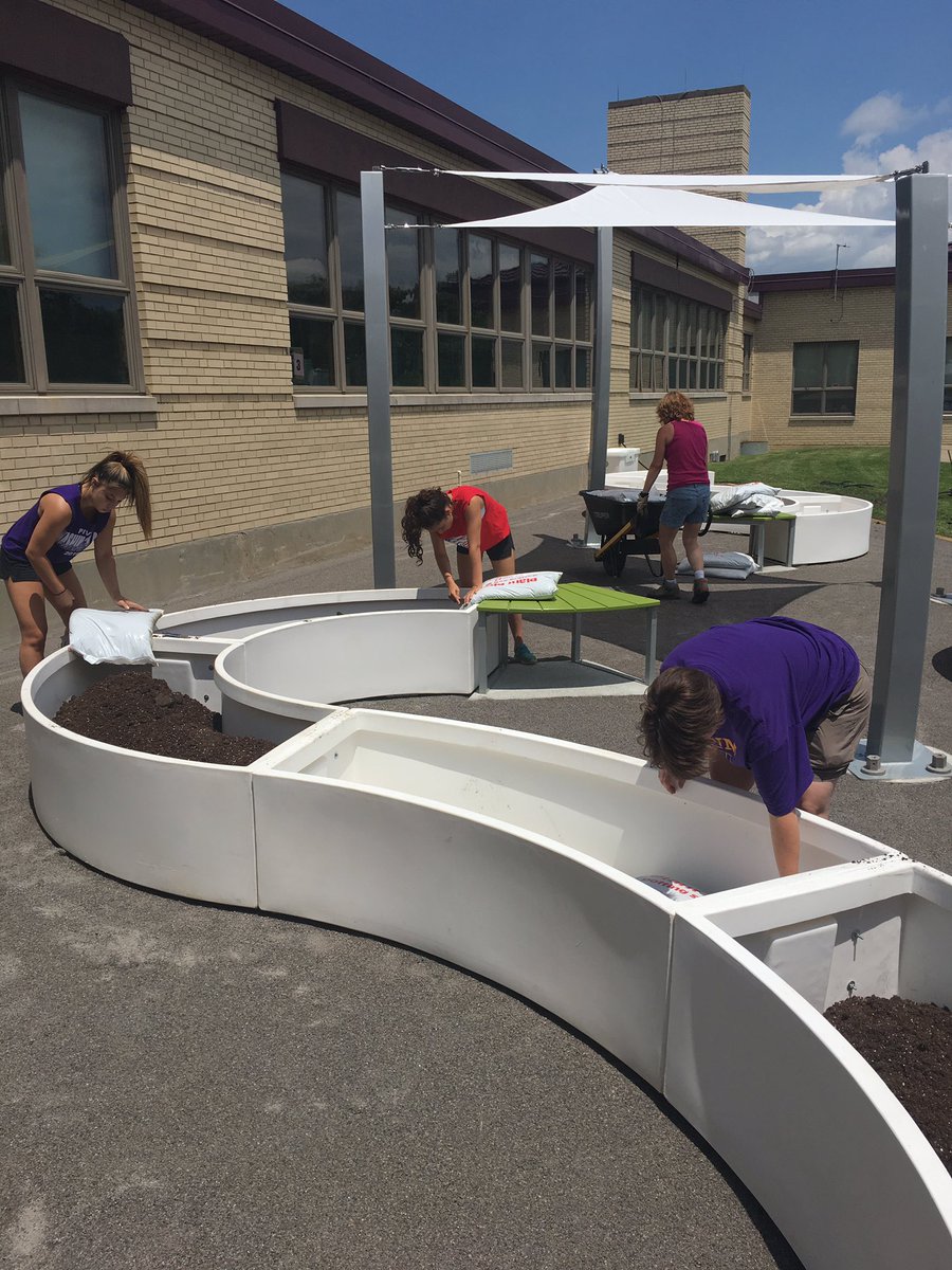 This is what the Center FAMILY is all about!  Fill the Garden party is a success!  #plumproud <a href="/CenterGrows4/">Center Grows</a> <a href="/growpittsburgh/">Grow Pittsburgh</a>